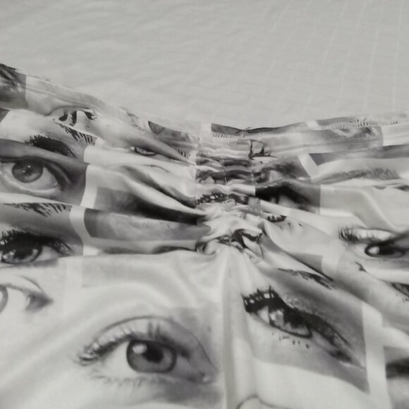 Beautiful short skirt with eye patterns, spandex, stretchy - Picture 4 of 4